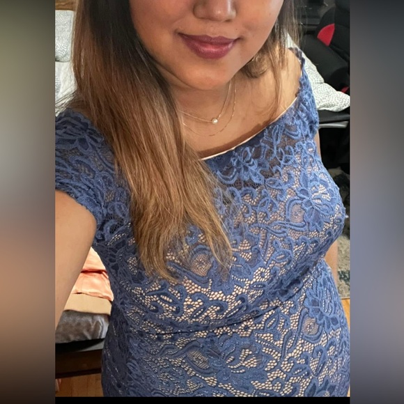 Lace dress - Picture 7 of 7